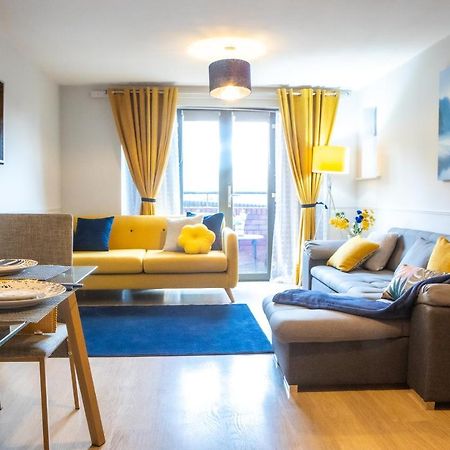 Newly Furnished Appartment Near Train Station Wolverhampton Eksteriør billede