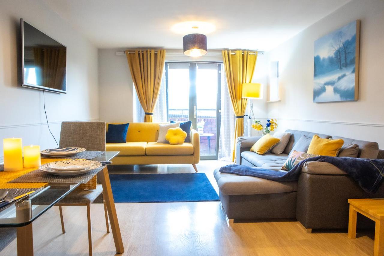 Newly Furnished Appartment Near Train Station Wolverhampton Eksteriør billede